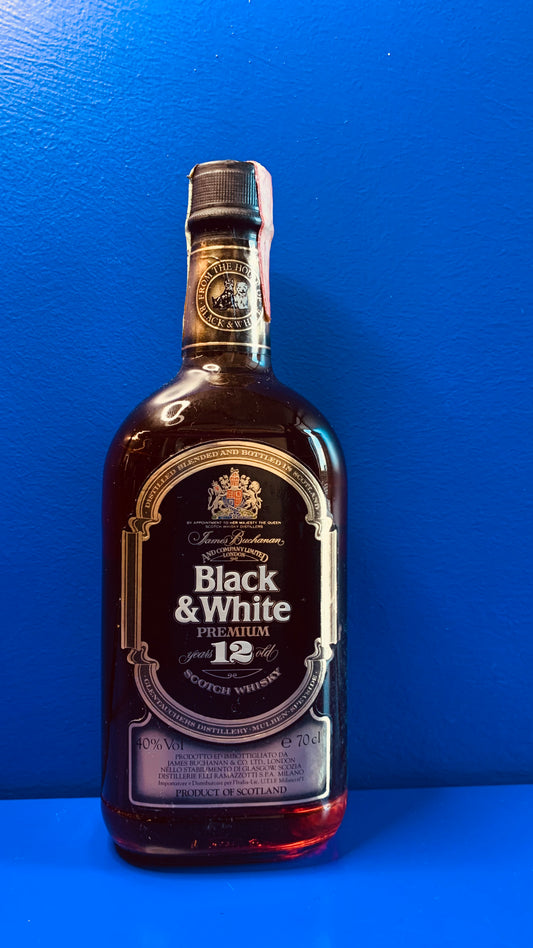 BLACK AND WHITE 12 YEARS OLD PREMIUM SCOTCH WHISKY