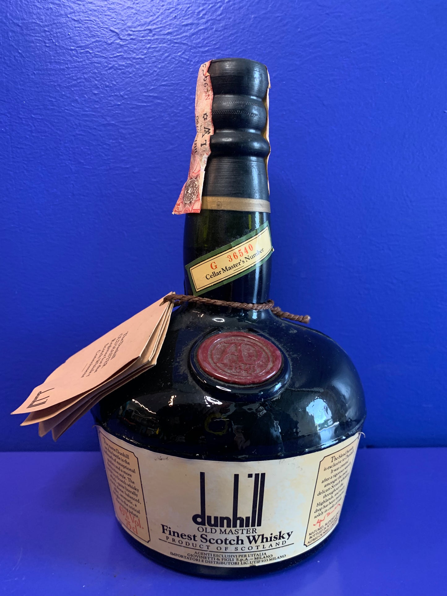 DUNHILL OLD MASTER FINEST SCOTCH WHISKY