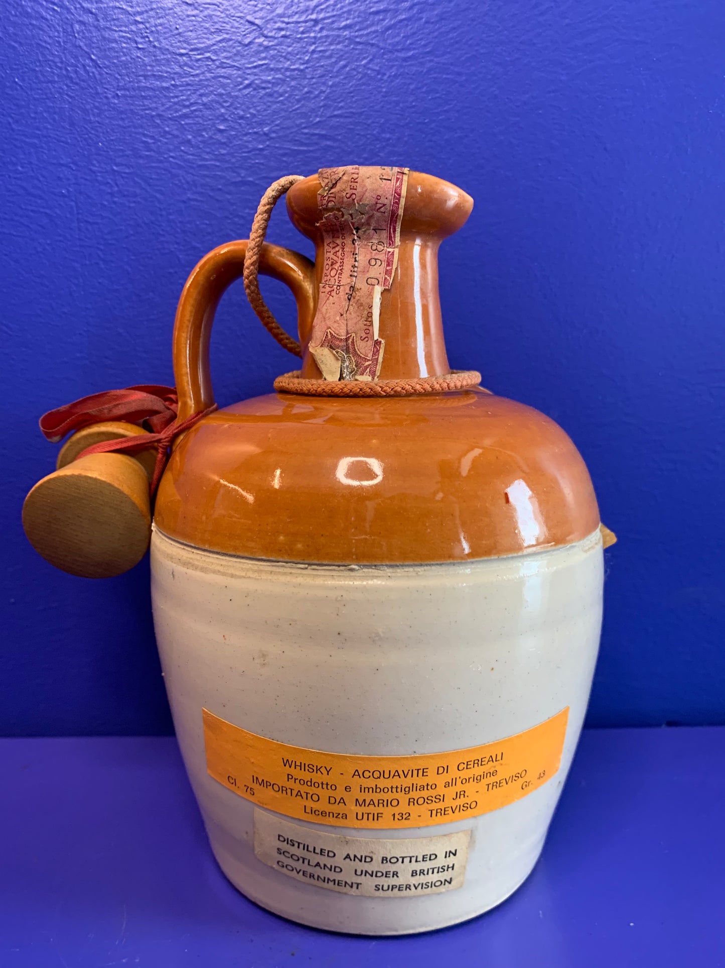 YE WHISKY OF THE MONKS DE LUXE SCOTCH WHISKY